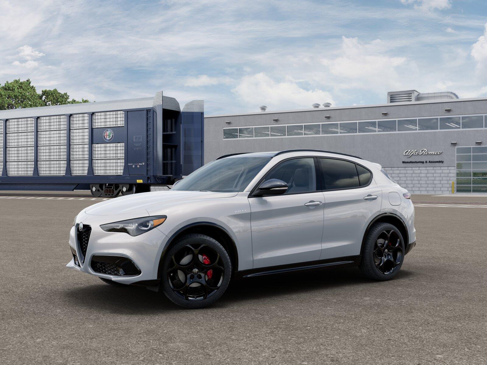 2025 Alfa Romeo Stelvio Base's photo