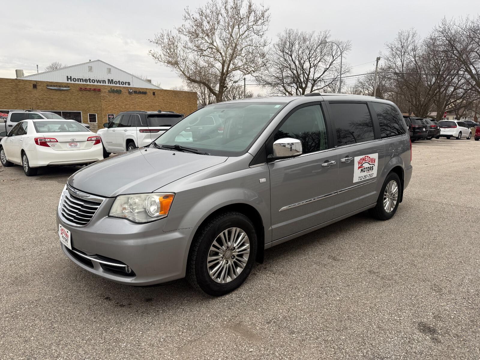 2014 Chrysler Town & Country Touring-L