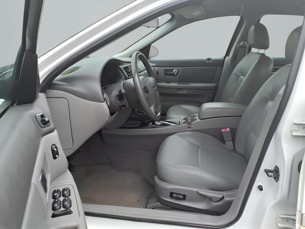 2002 Ford Taurus SES Deluxe - Photo 12