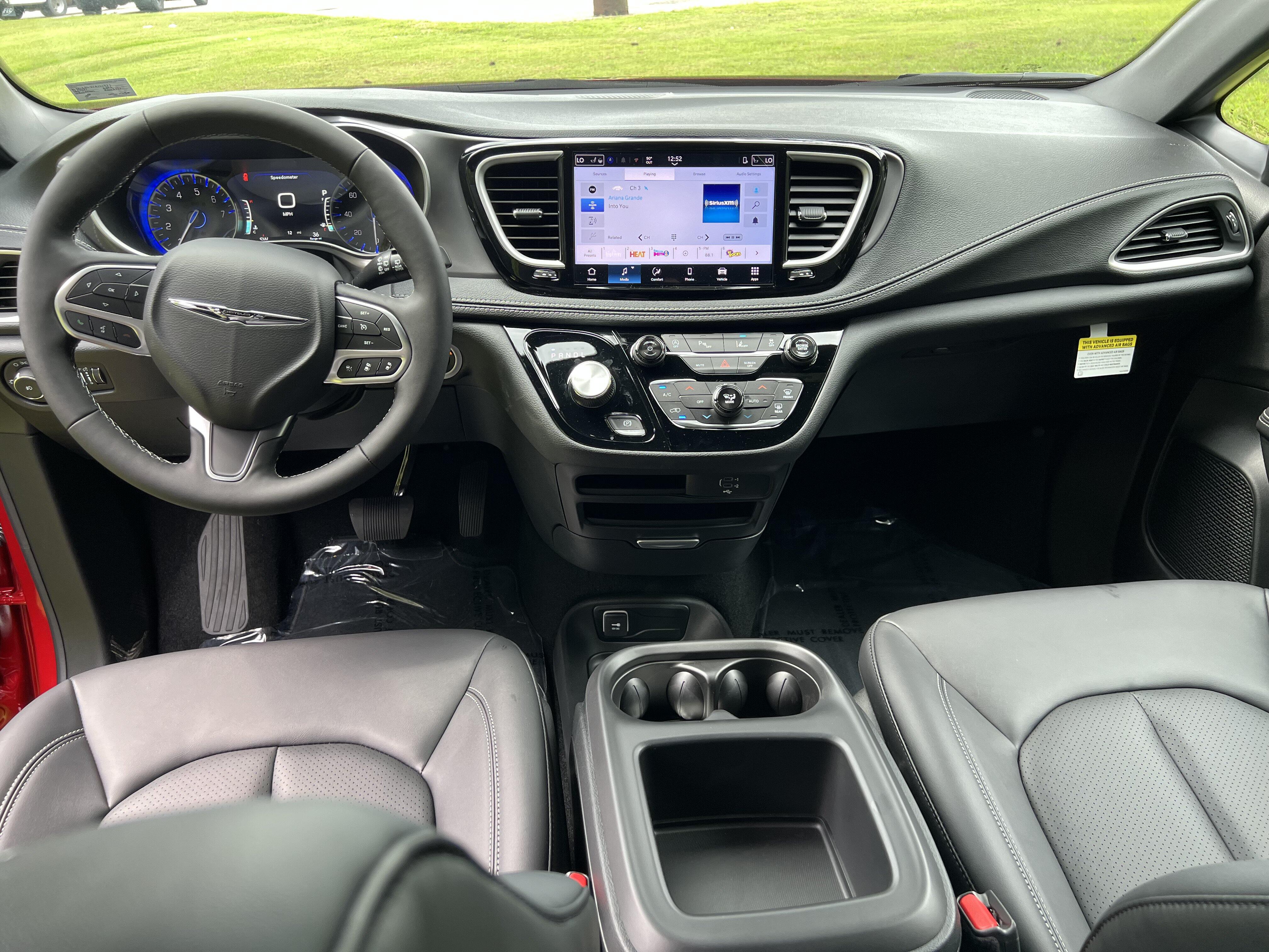 2026 Chrysler Pacifica Select - Photo 21