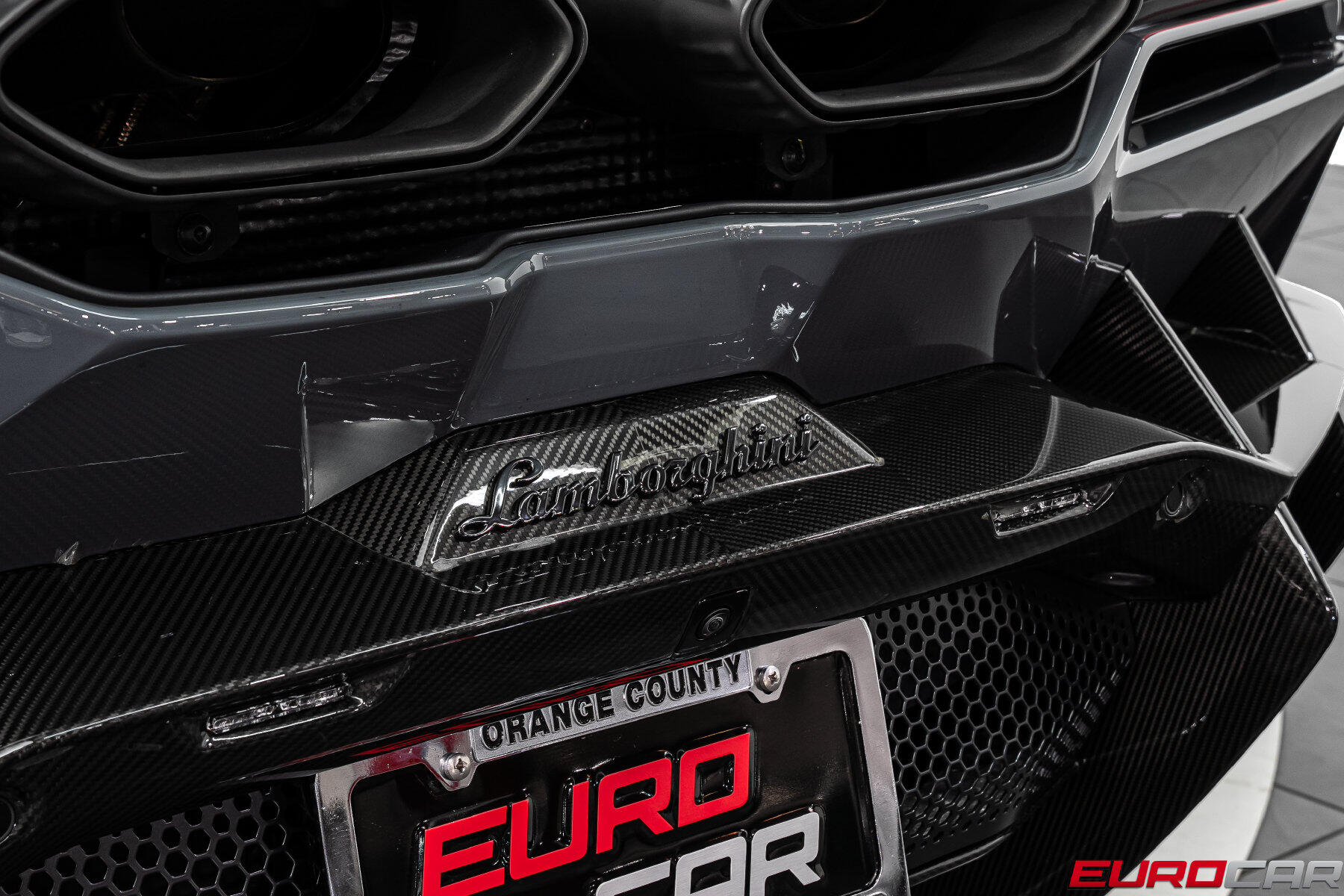 2025 Lamborghini Revuelto *HUGE CARBON OPTIONS * PASSENGER DISPLAY*Image 26