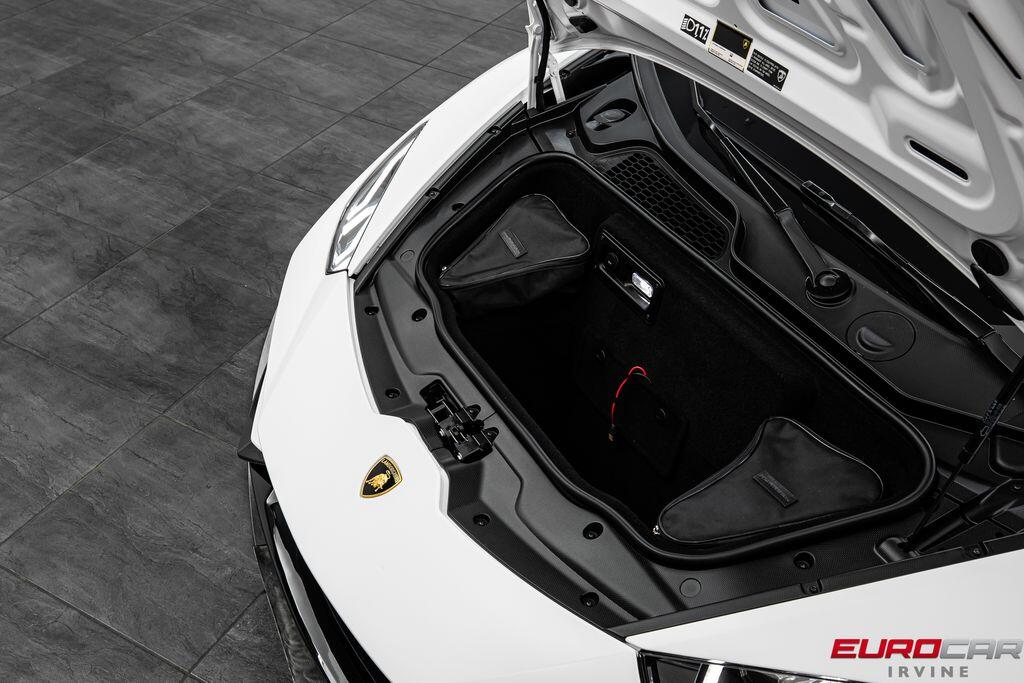 2022 Lamborghini Huracan EVO AWD *FULL ELECTRIC SEATS * FULL MATTE PPF*Image 10