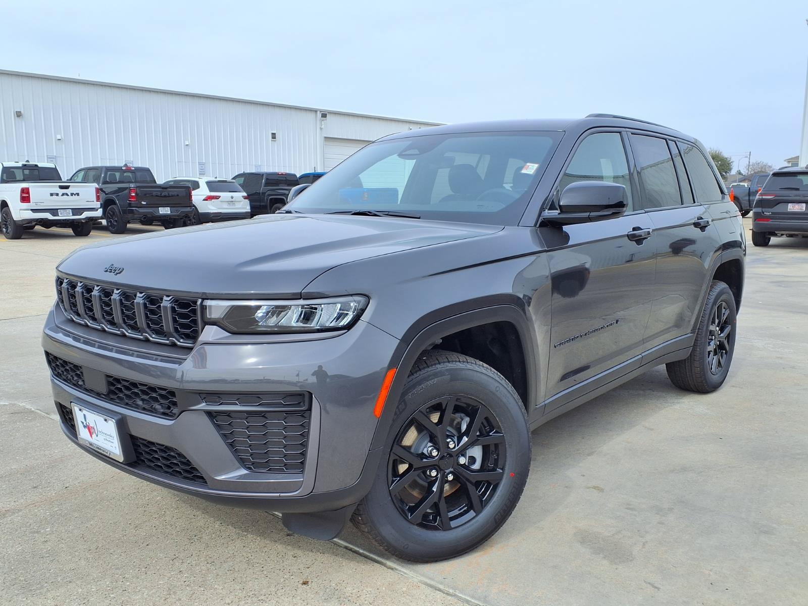 2026 Jeep Grand Cherokee Altitude