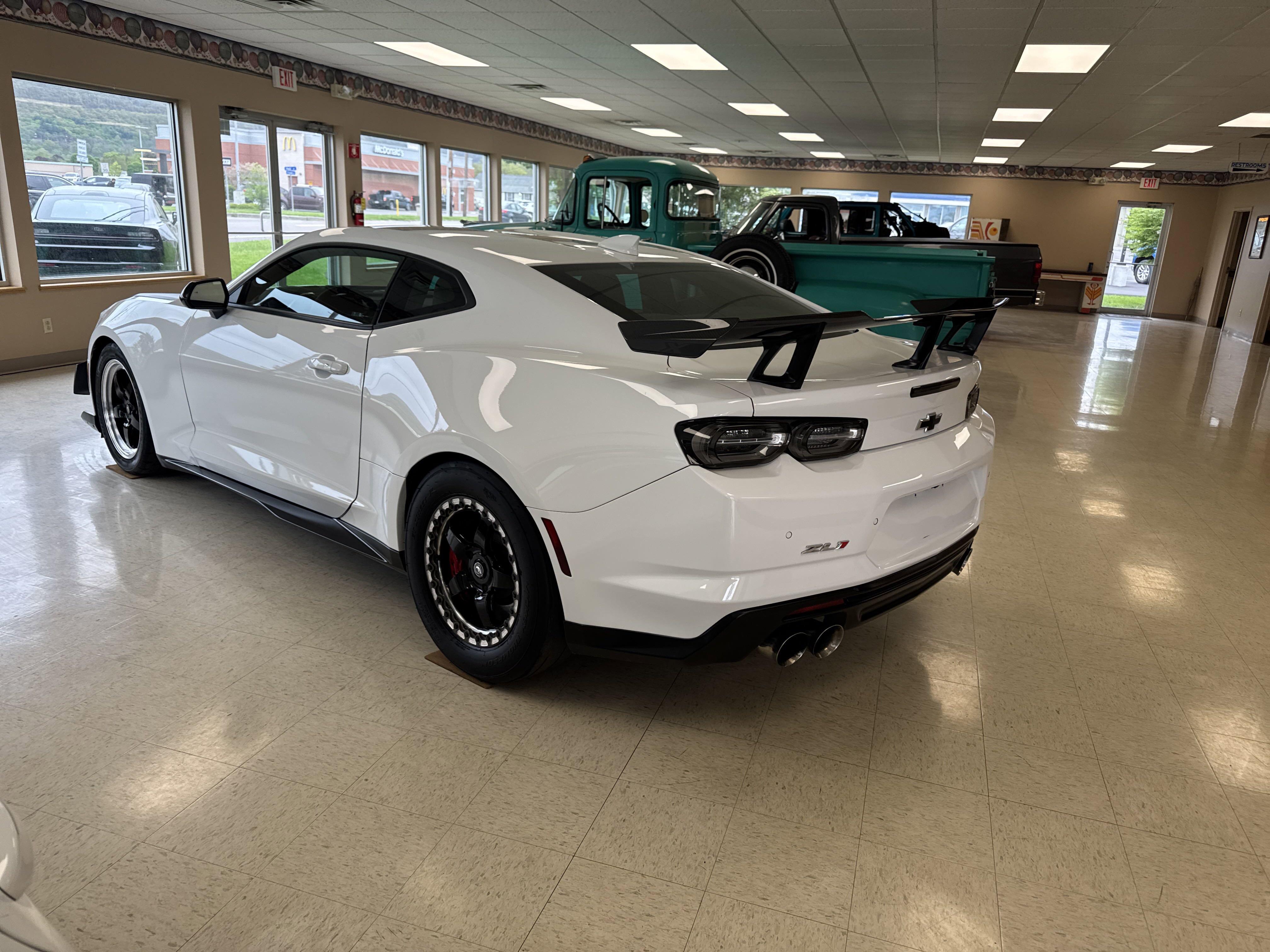 2019 Chevrolet Camaro ZL1 - Photo 8
