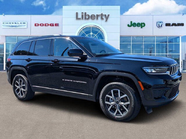 2027 Jeep Grand Cherokee Grand Cherokee Laredo 4x2