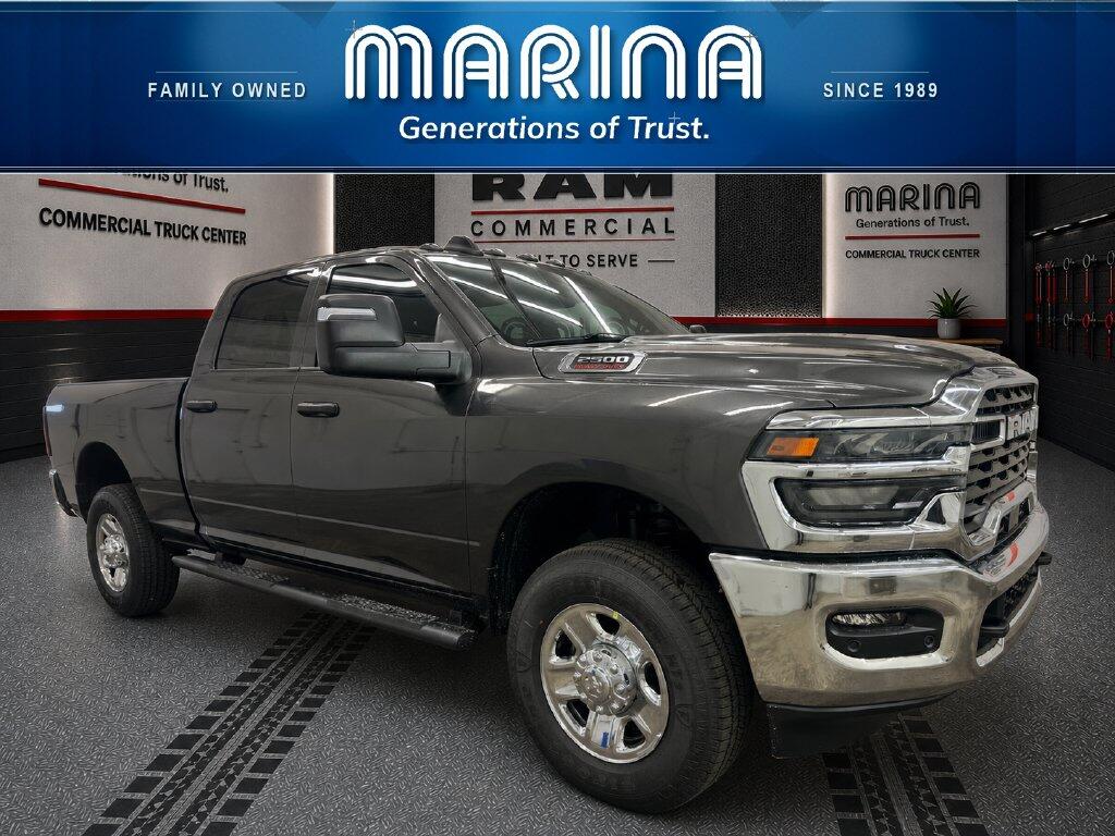 2026 RAM 2500 2500 Tradesman Crew Cab 4x4 6'4' Box