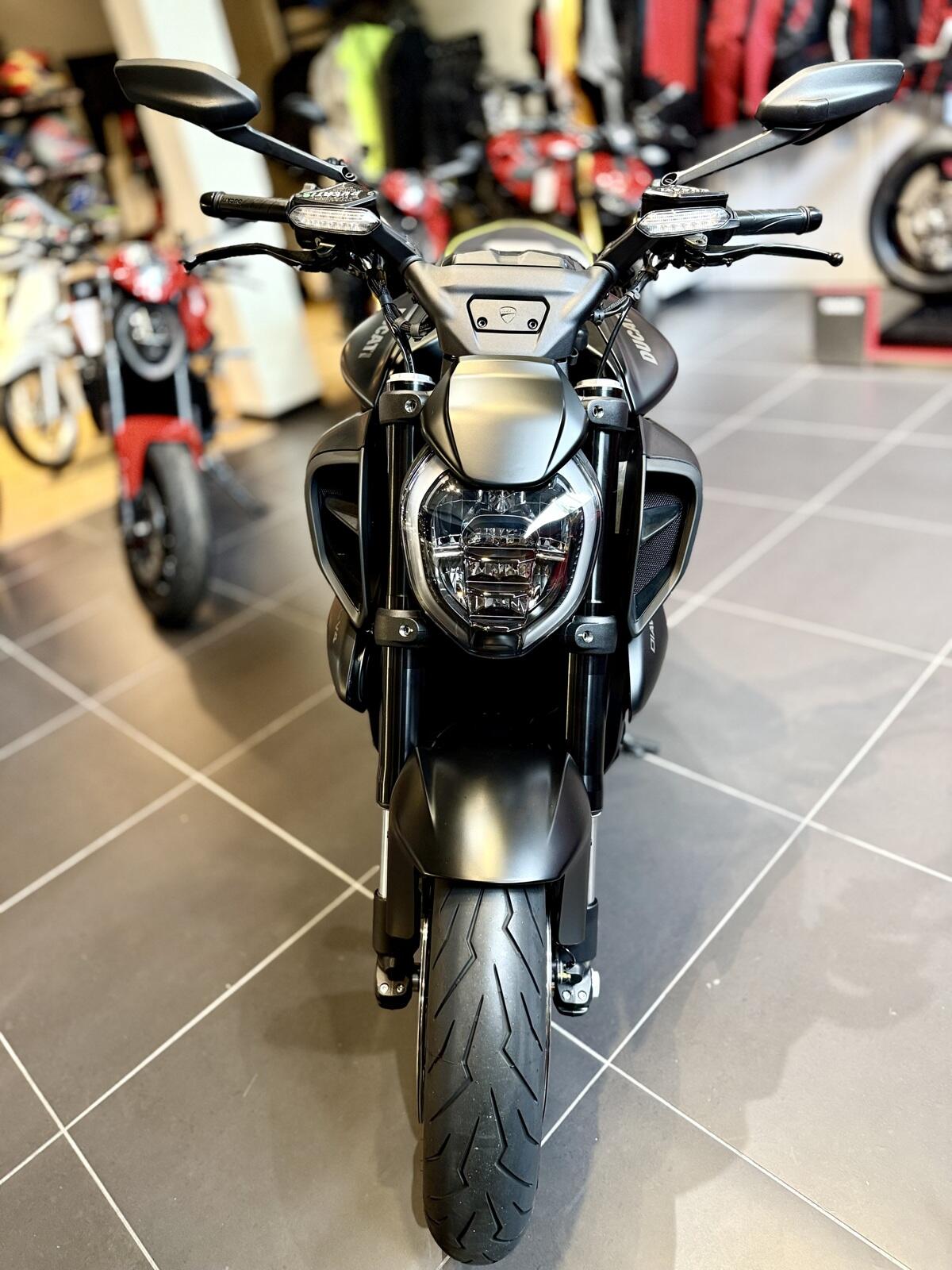 New 2026 Ducati DIAVEL V4 