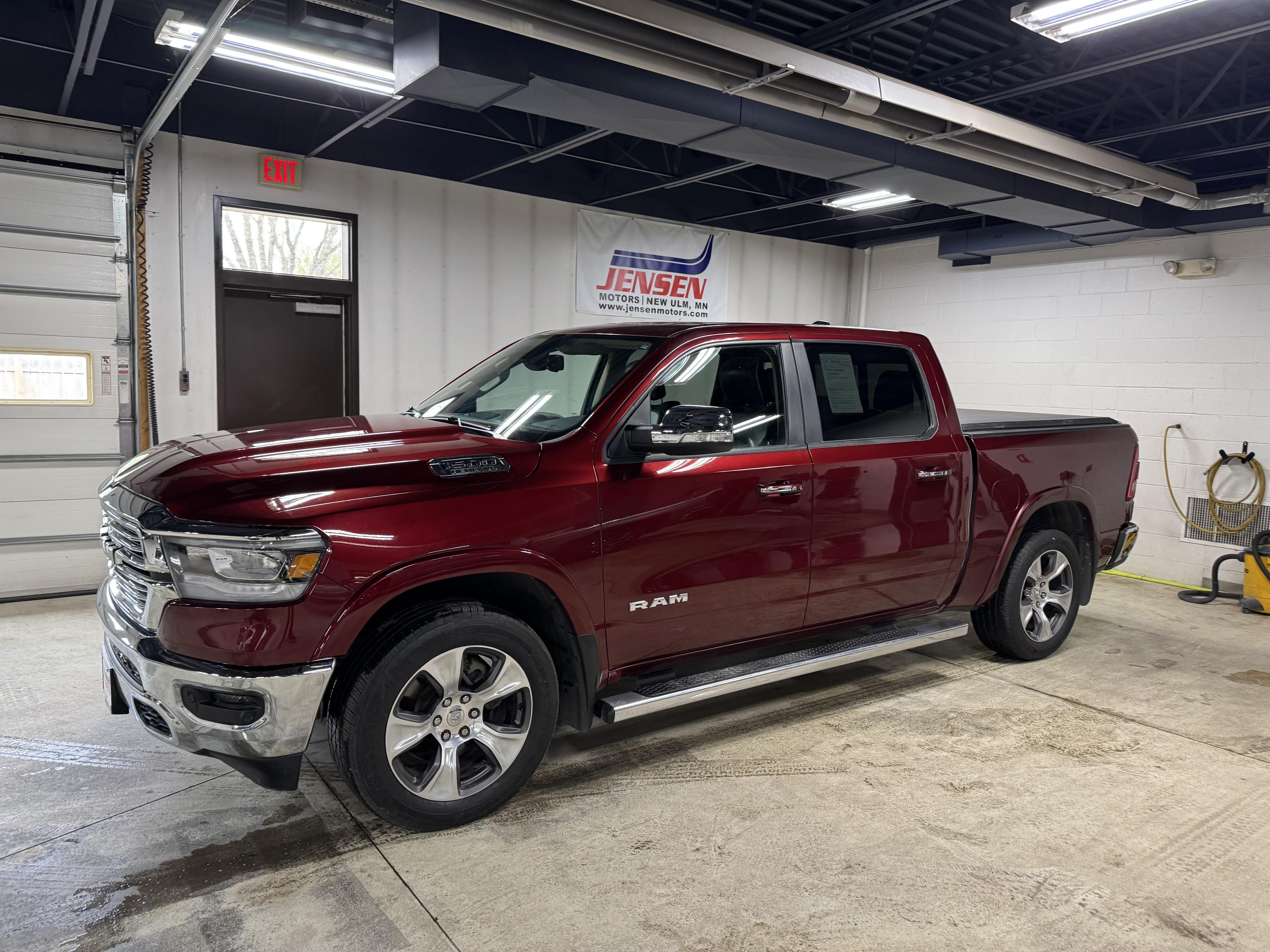 Used 2019 RAM Ram 1500 Pickup Laramie with VIN 1C6SRFJT0KN513742 for sale in New Ulm, Minnesota