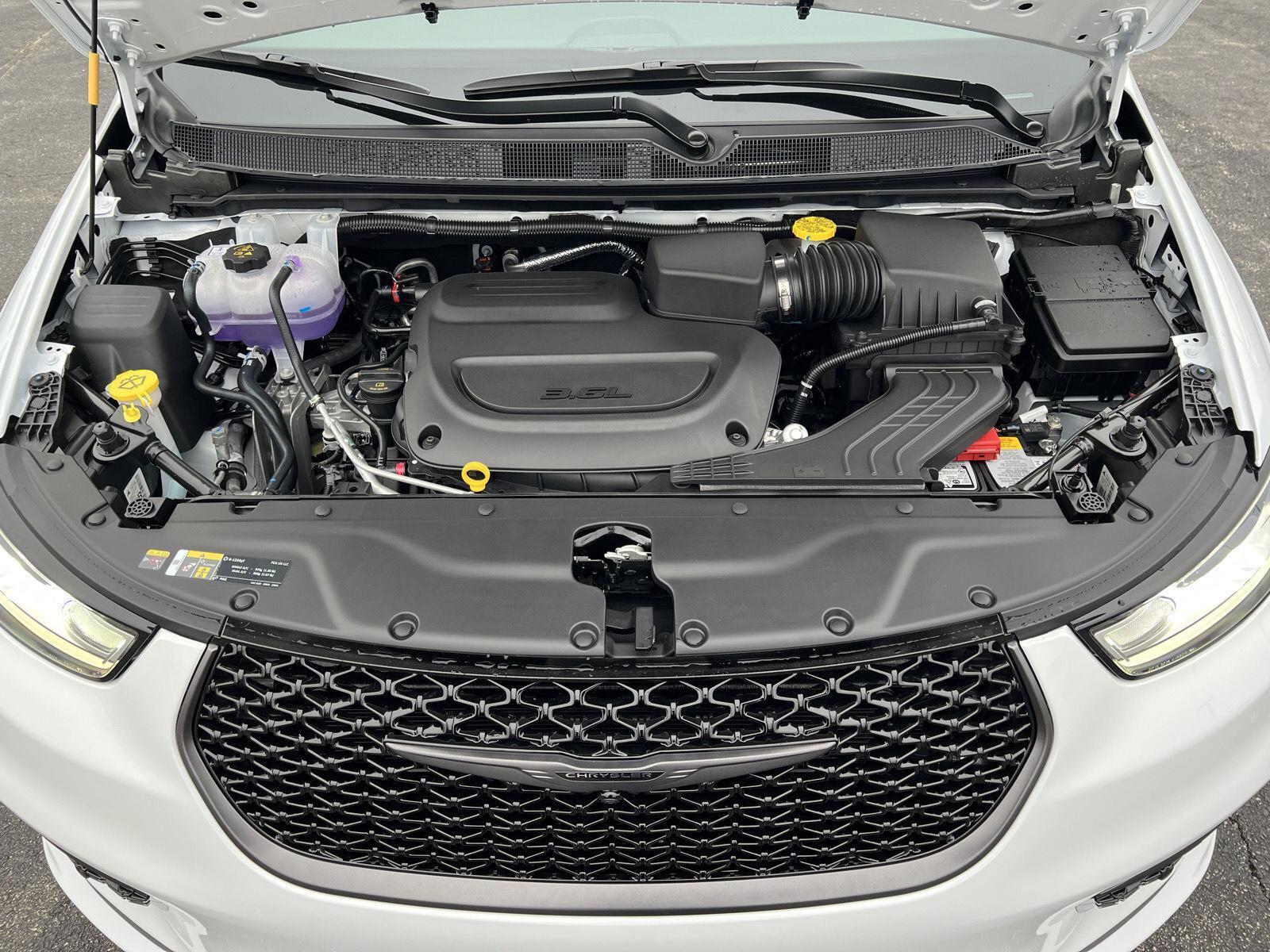 2026 Chrysler Pacifica Select - Photo 58