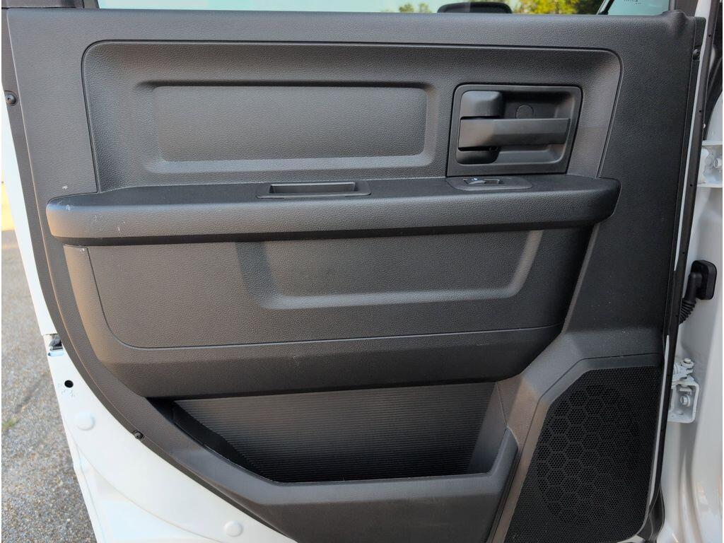 2026 RAM 3500 Chassis Tradesman - Photo 35