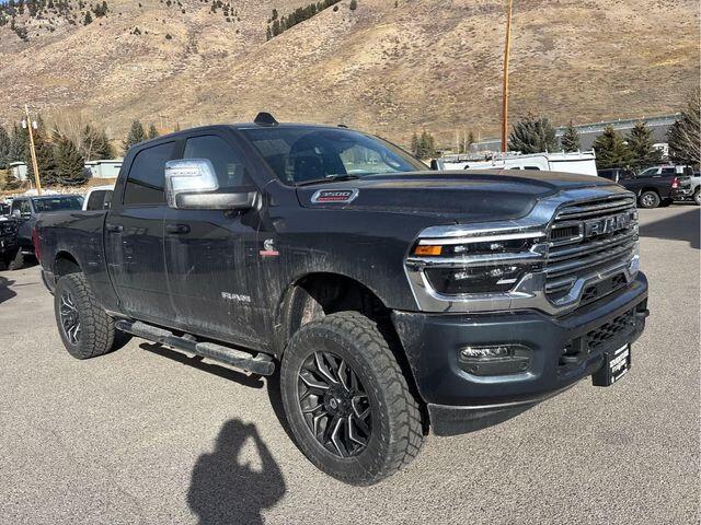 2025 RAM 3500 Laramie - Photo 16