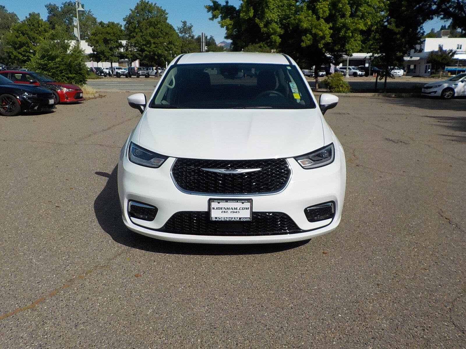 Used 2023 Chrysler Pacifica Touring L with VIN 2C4RC1BG7PR591460 for sale in Redding, CA