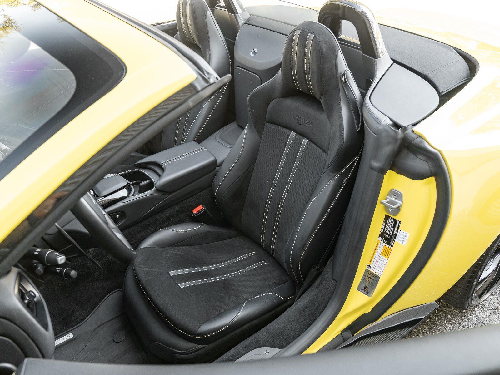 Used 2023 Aston Martin Vantage 