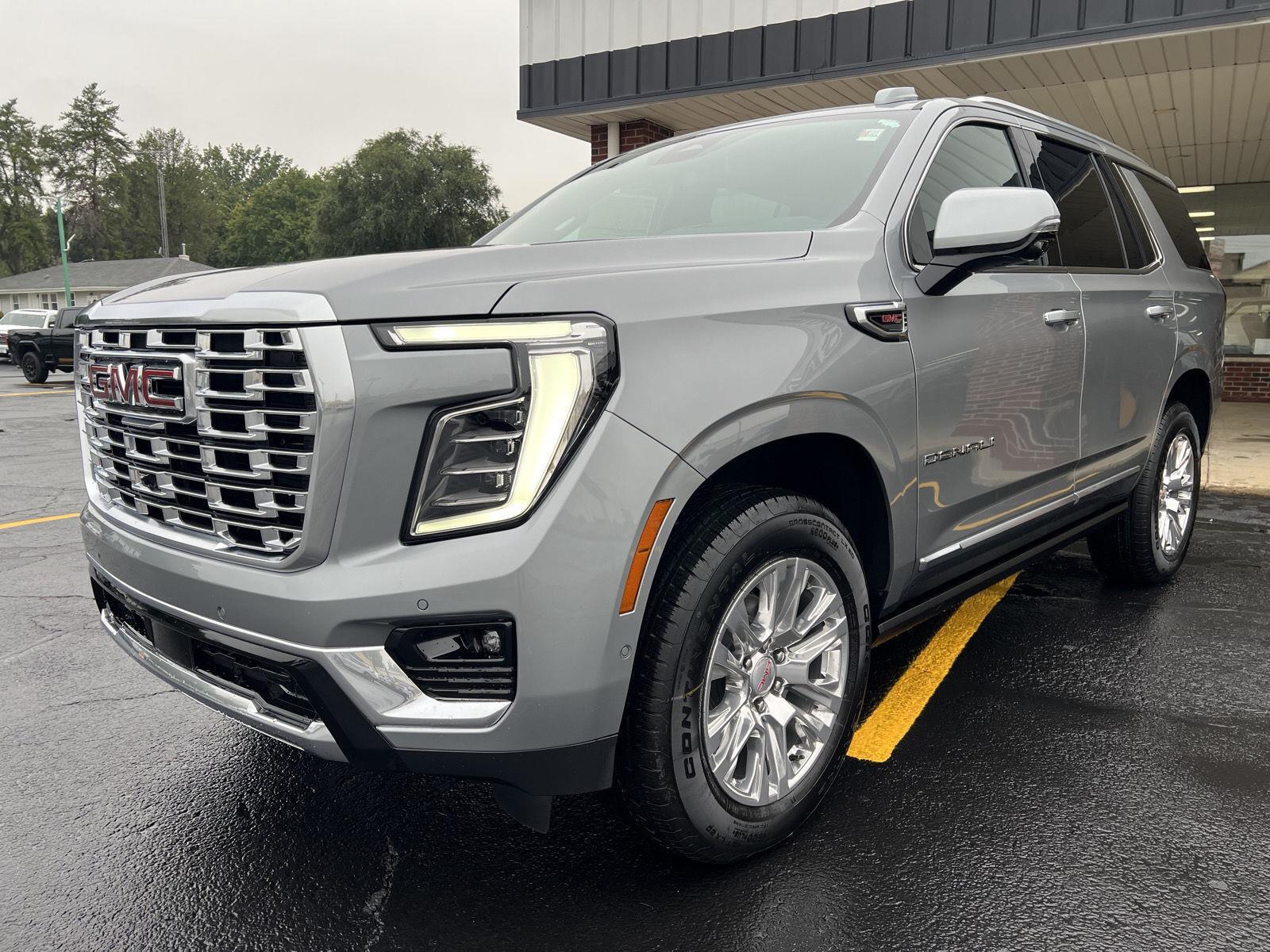 2026 GMC Yukon Denali - Photo 10