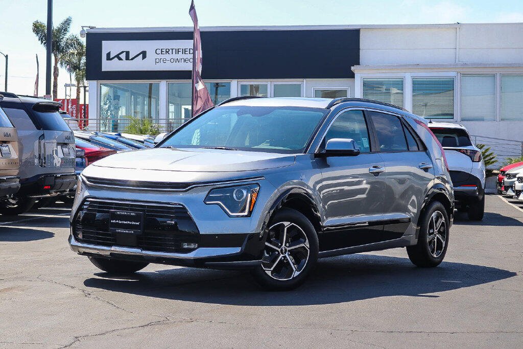 2025 Kia Niro SX