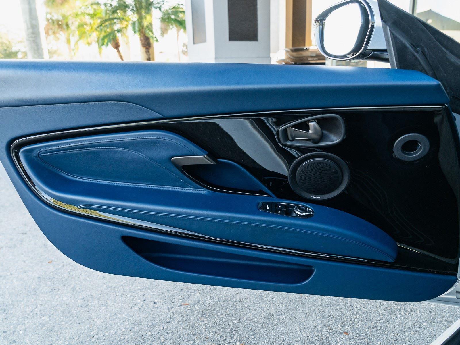 2020 Aston Martin DBS Superleggera Base - Photo 21