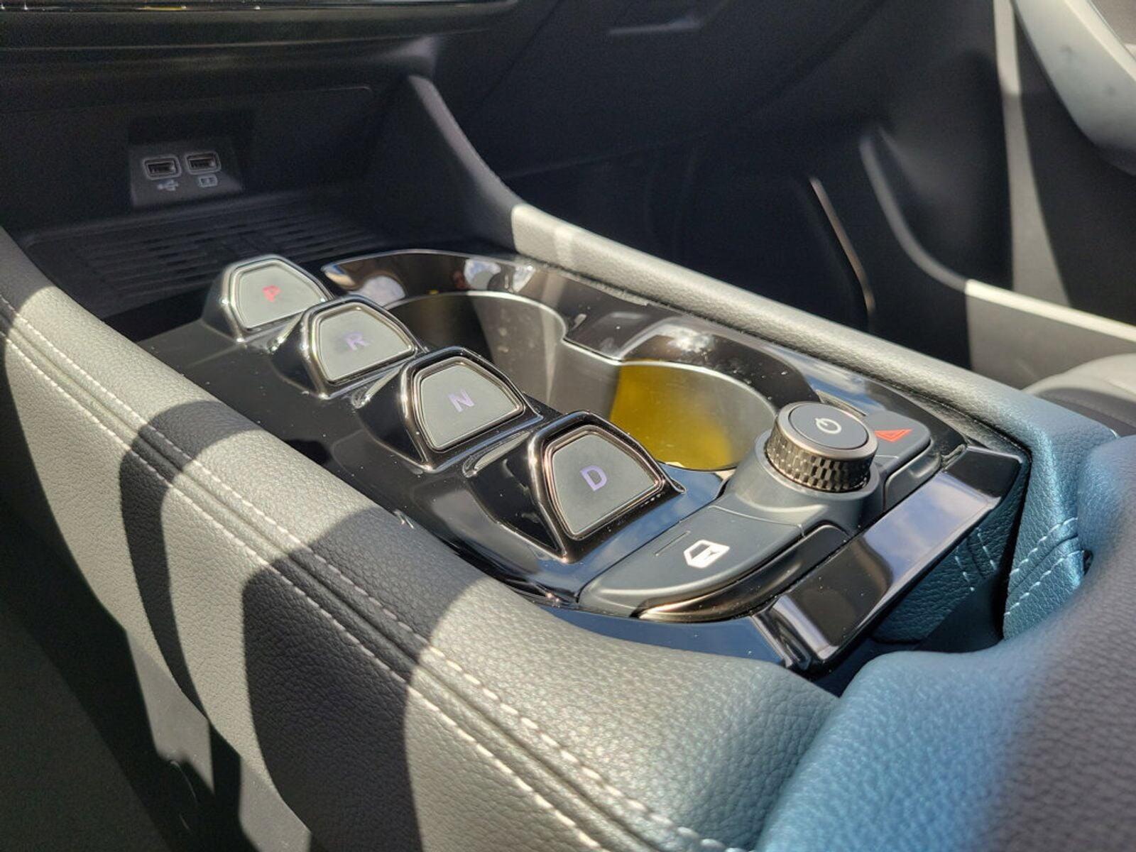2023 VinFast VF 8 ECO - Photo 22