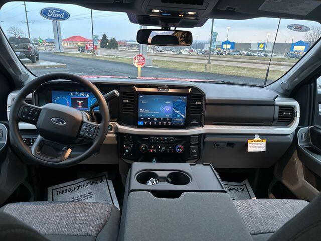 2026 Ford F-350 Super Duty XLT - Photo 15