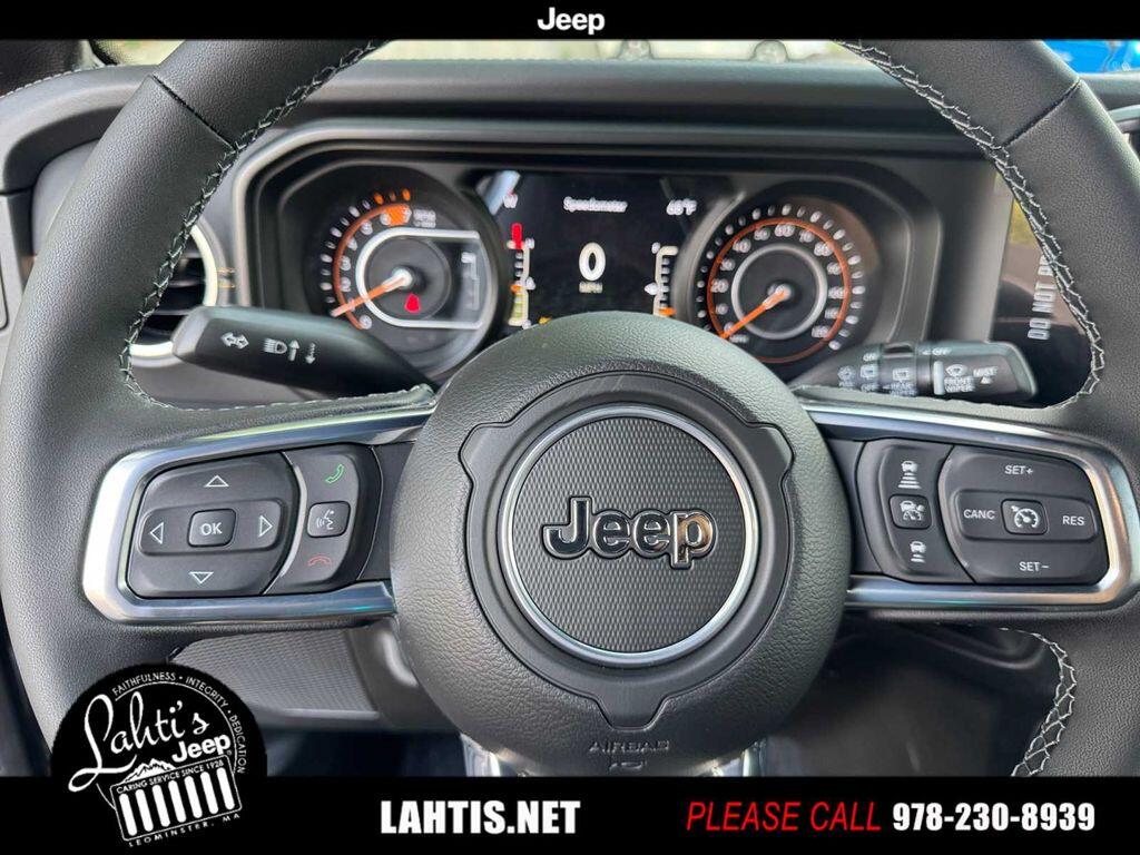 2025 Jeep Wrangler 4-Door Sahara - Photo 33