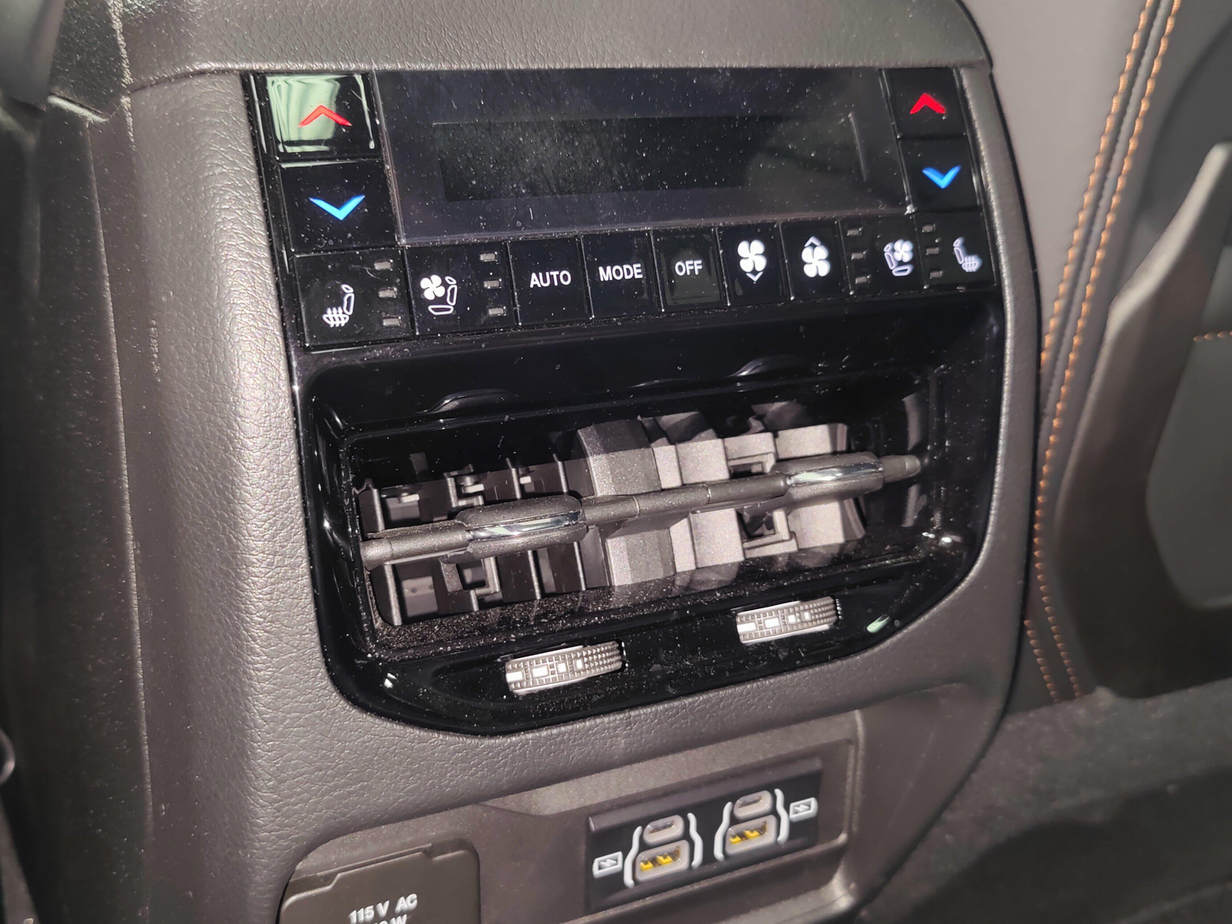 2024 Jeep Grand Cherokee Summit Reserve 4xe - Photo 19