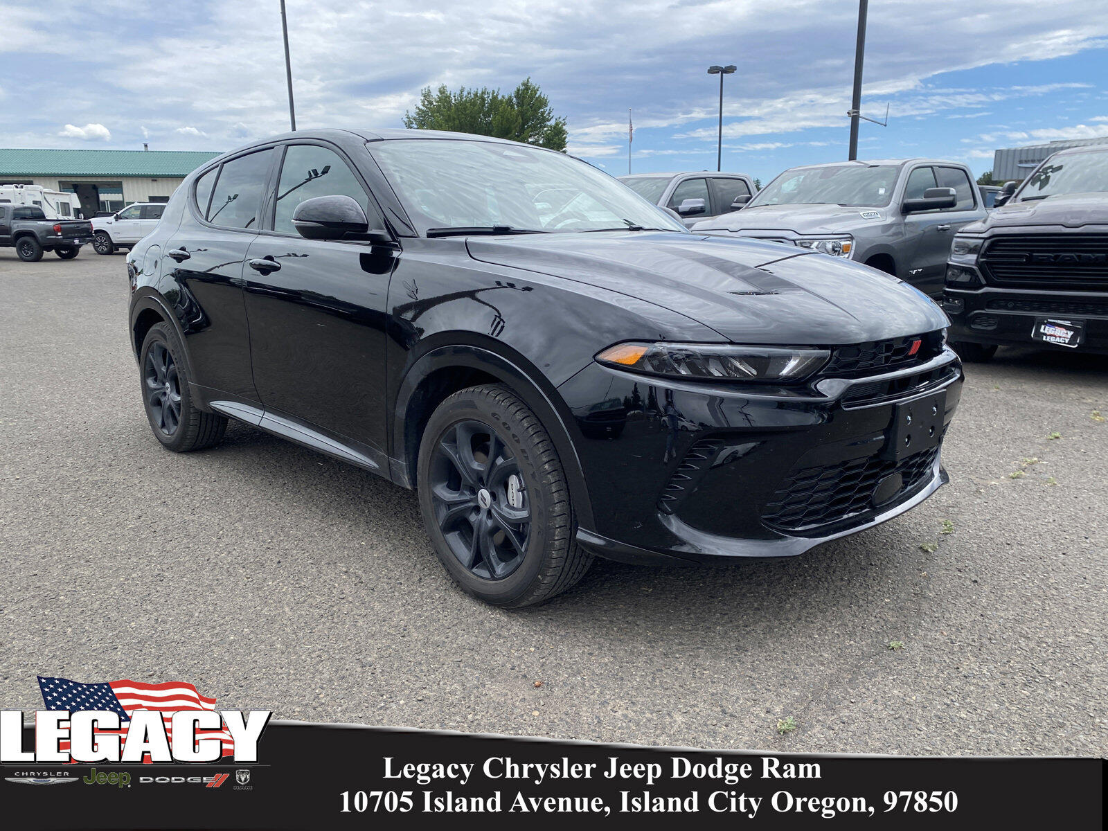 Used 2024 Dodge Hornet R/T Plus with VIN ZACPDFDW1R3A25752 for sale in Island City, OR