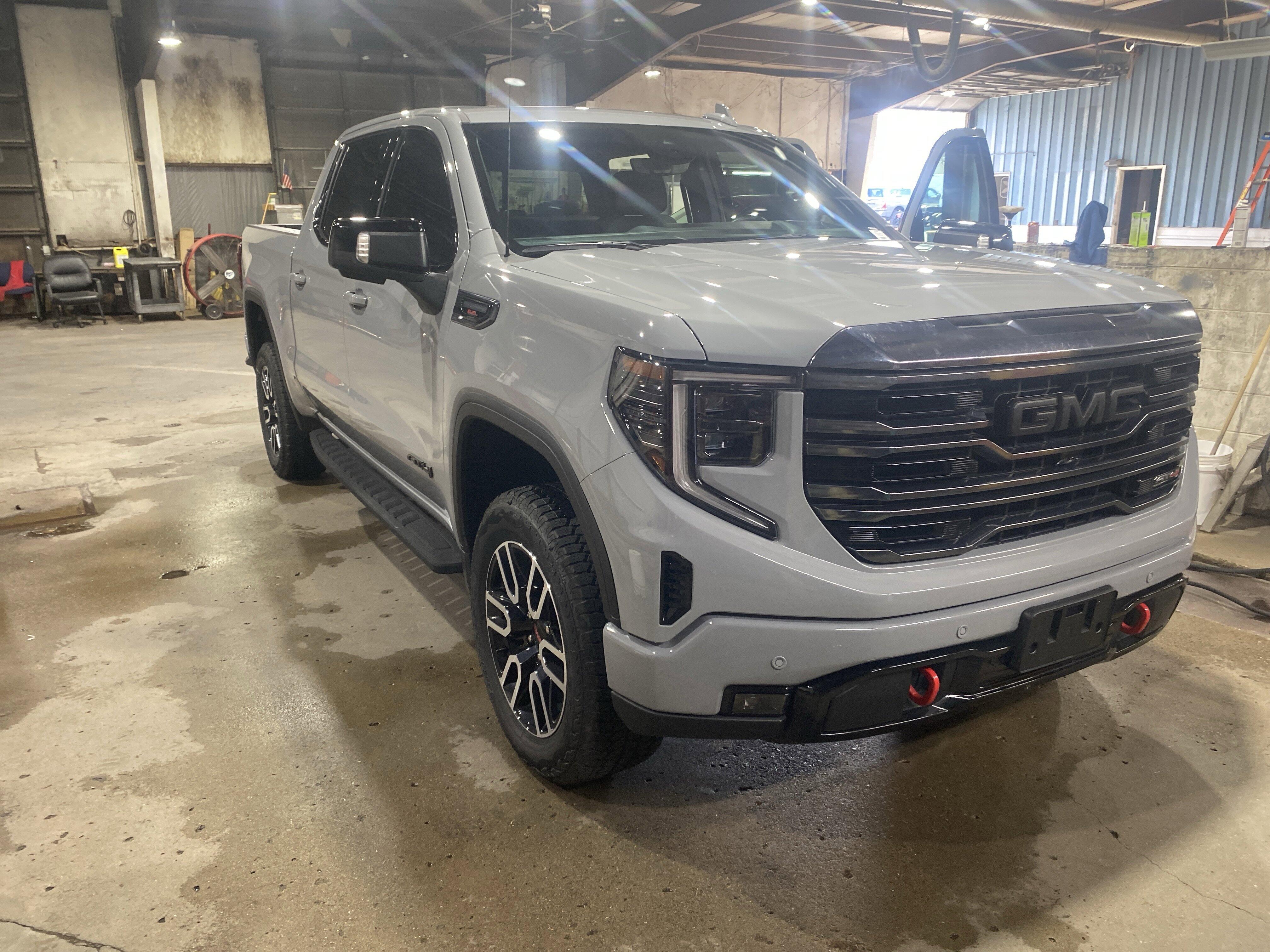 2024 GMC Sierra 1500 AT4's photo
