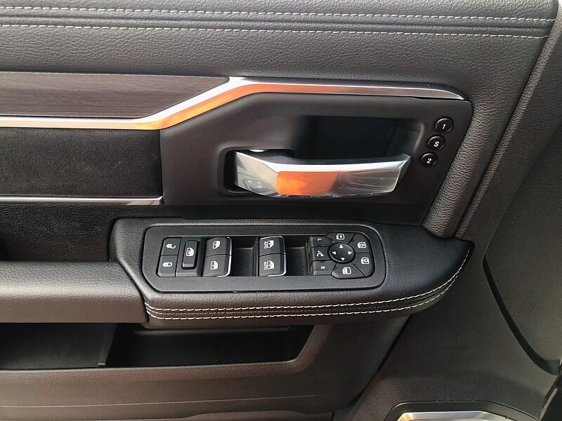 2025 RAM 3500 Laramie - Photo 13