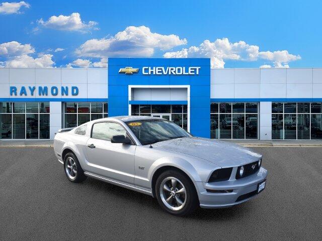 2005 Ford Mustang GT Premium