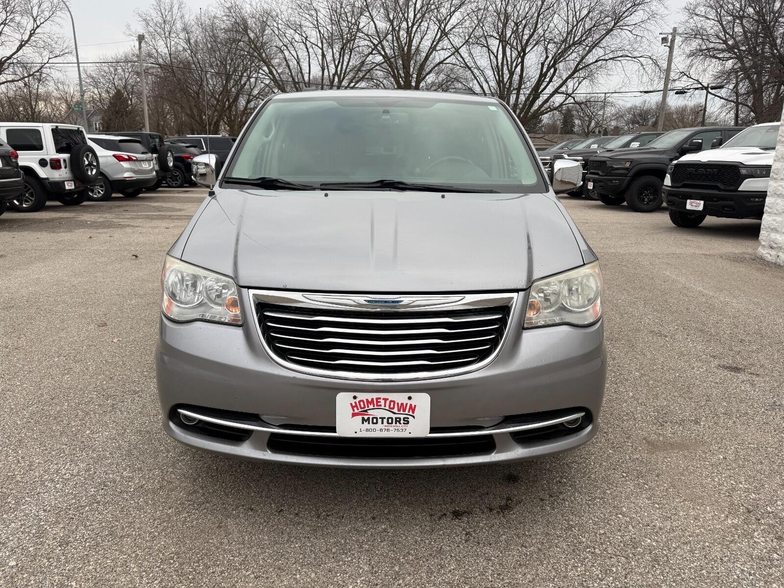 Used 2014 Chrysler Town & Country Touring-L with VIN 2C4RC1CG1ER285995 for sale in Rockwell City, IA