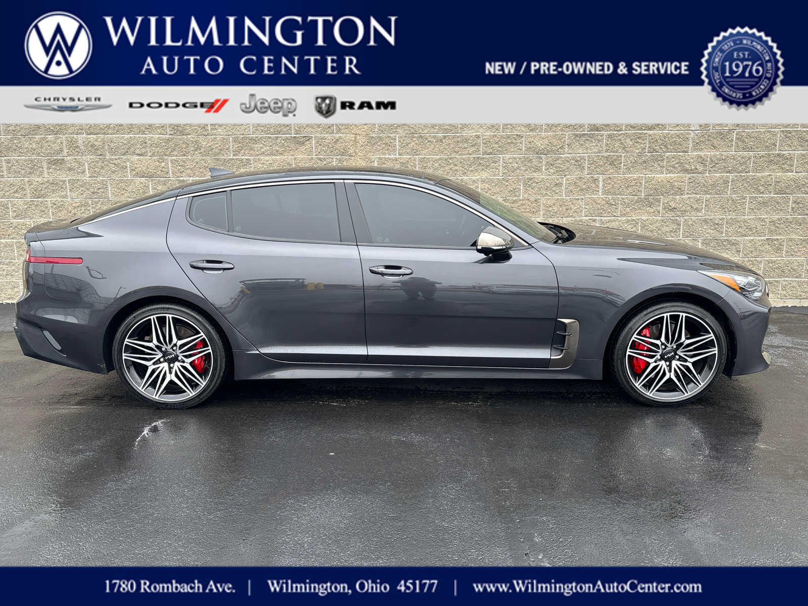 2023 Kia Stinger GT2's photo