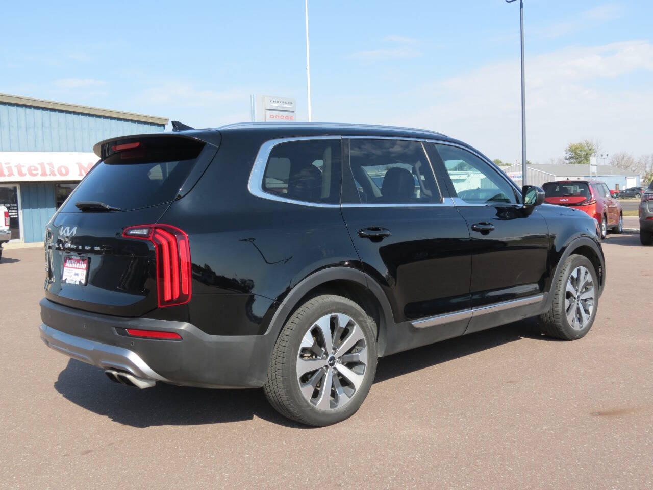 Used 2022 Kia Telluride EX with VIN 5XYP3DHC0NG219876 for sale in Fairmont, Minnesota