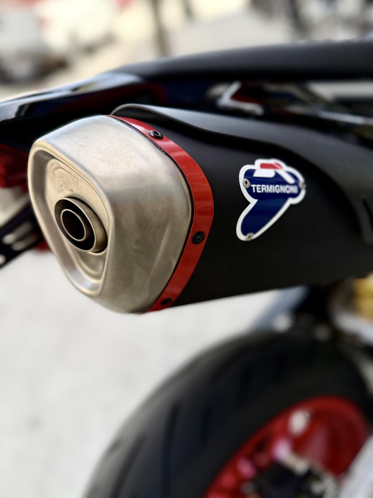 New 2027 Ducati HYPERMOTARD 698 MONO NERA 
