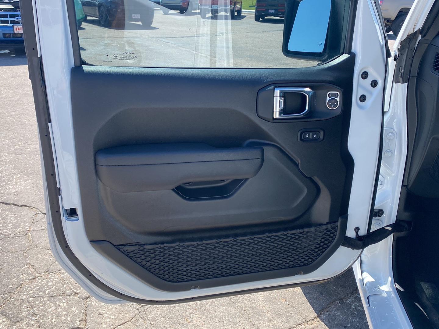 2025 Jeep Wrangler 4-Door Sport S - Photo 11
