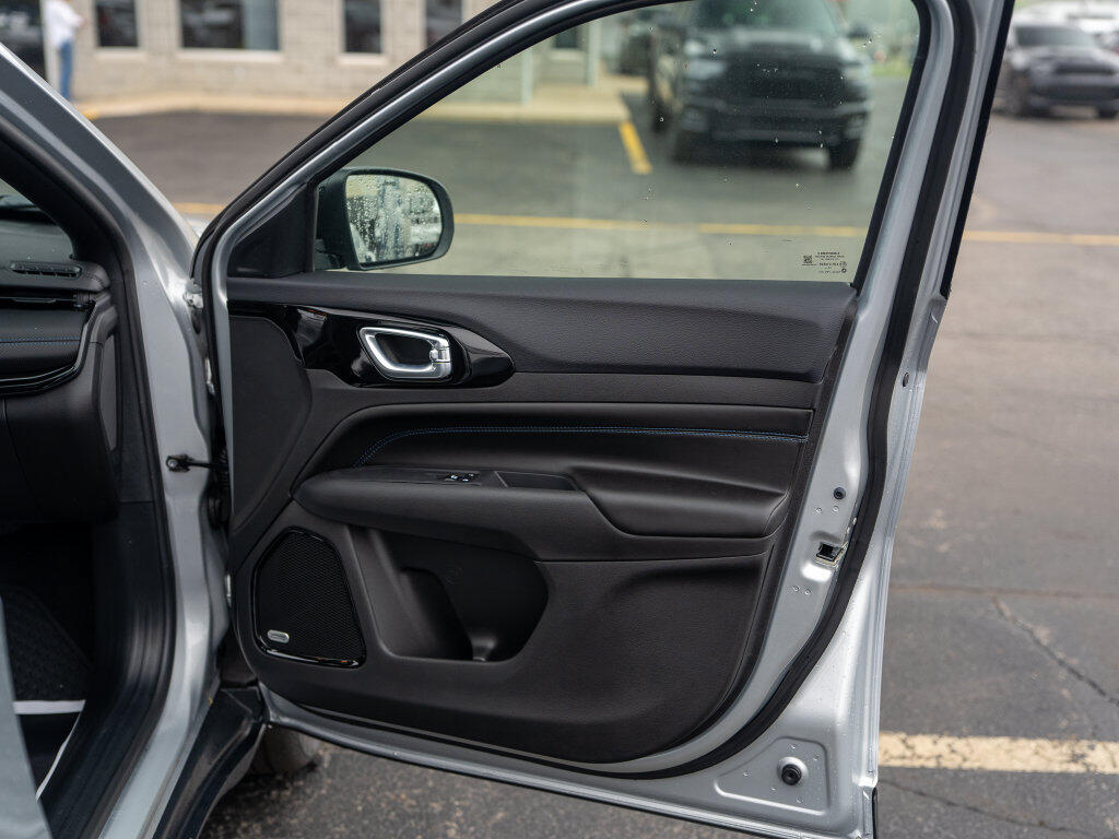 2026 Jeep Compass Latitude Altitude - Photo 12