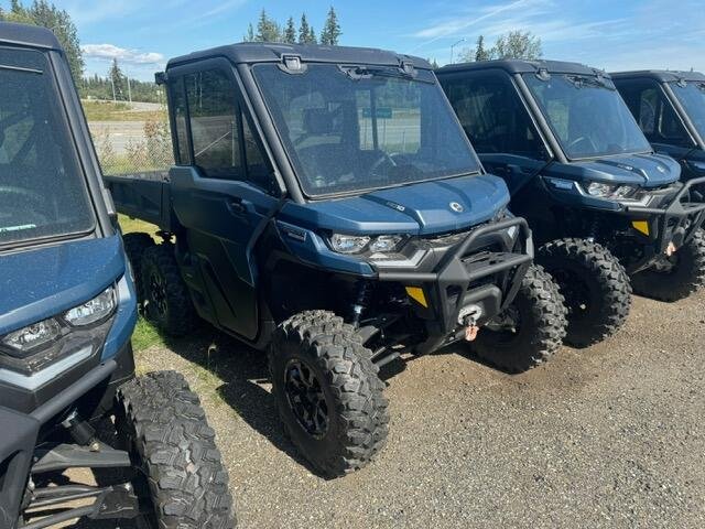 2026 Can-Am DEF 6X6 LMT CAB HD10