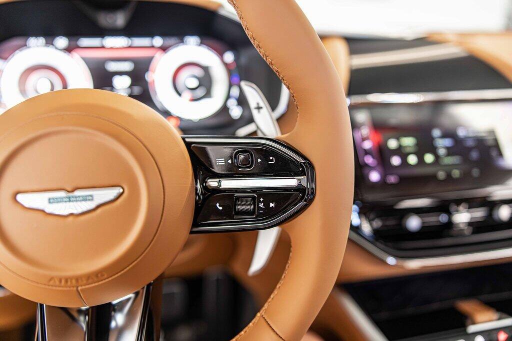 2026 Aston Martin DBX 707 - Photo 26