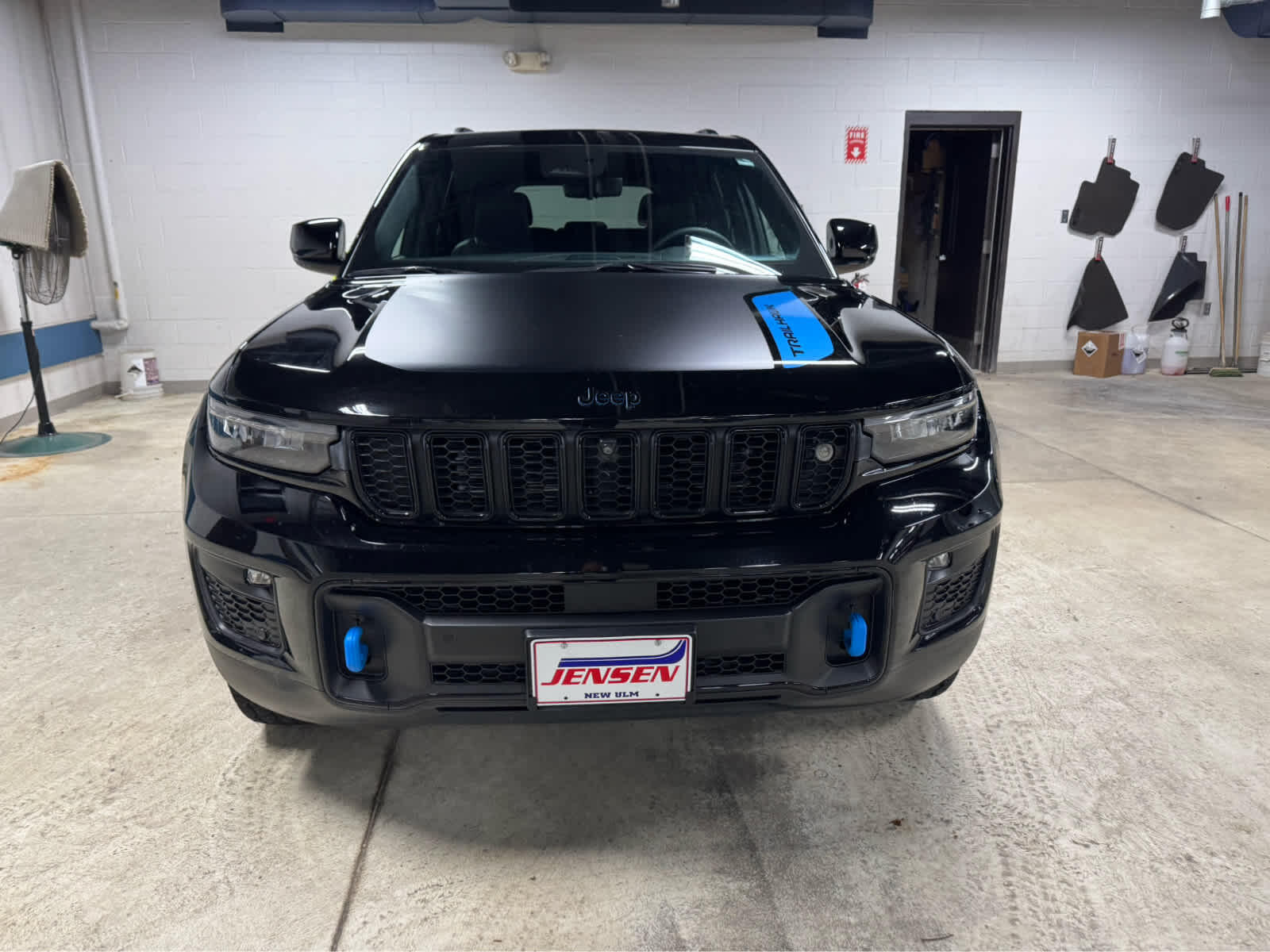 Used 2022 Jeep Grand Cherokee Trailhawk 4xe with VIN 1C4RJYC69N8715452 for sale in New Ulm, Minnesota
