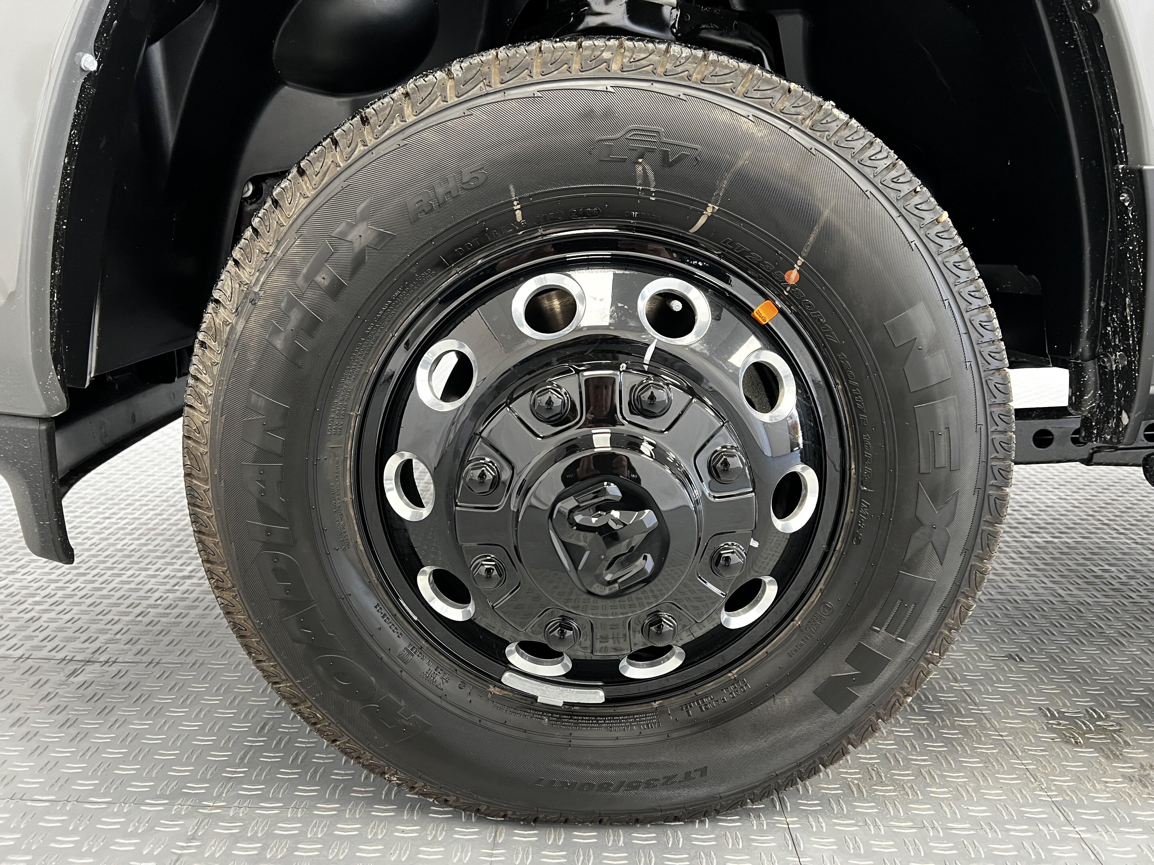 2027 RAM Ram 3500 Pickup Big Horn - Photo 9
