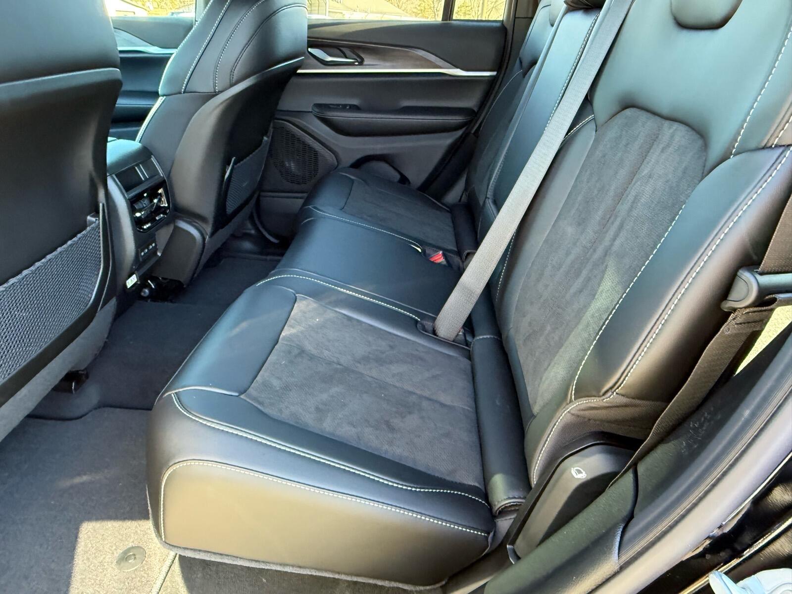 2026 Jeep Grand Cherokee Laredo - Photo 10