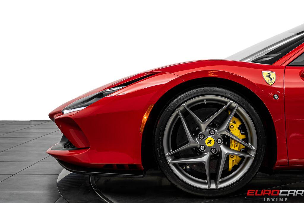 2021 Ferrari F8 Tributo *CARBON STEERING WHEEL * FULL ELECTRIC SEATS*Image 15