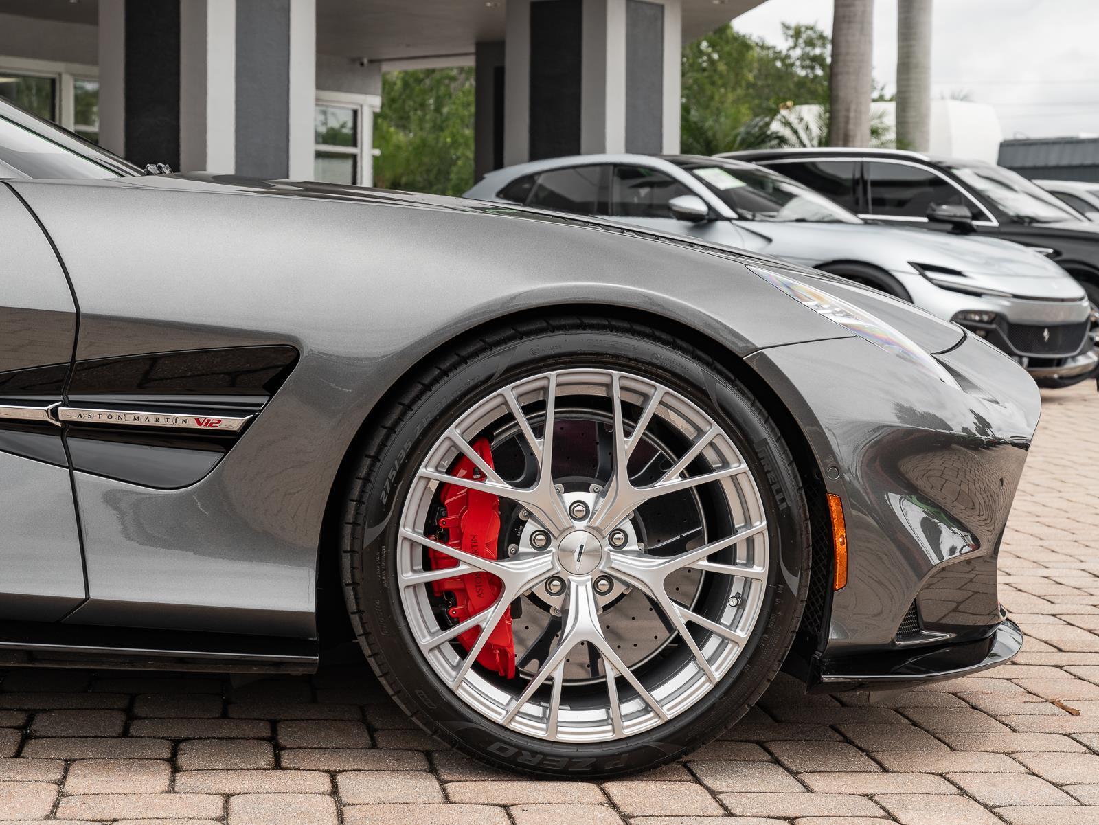 Used 2025 Aston Martin Vanquish Coupe