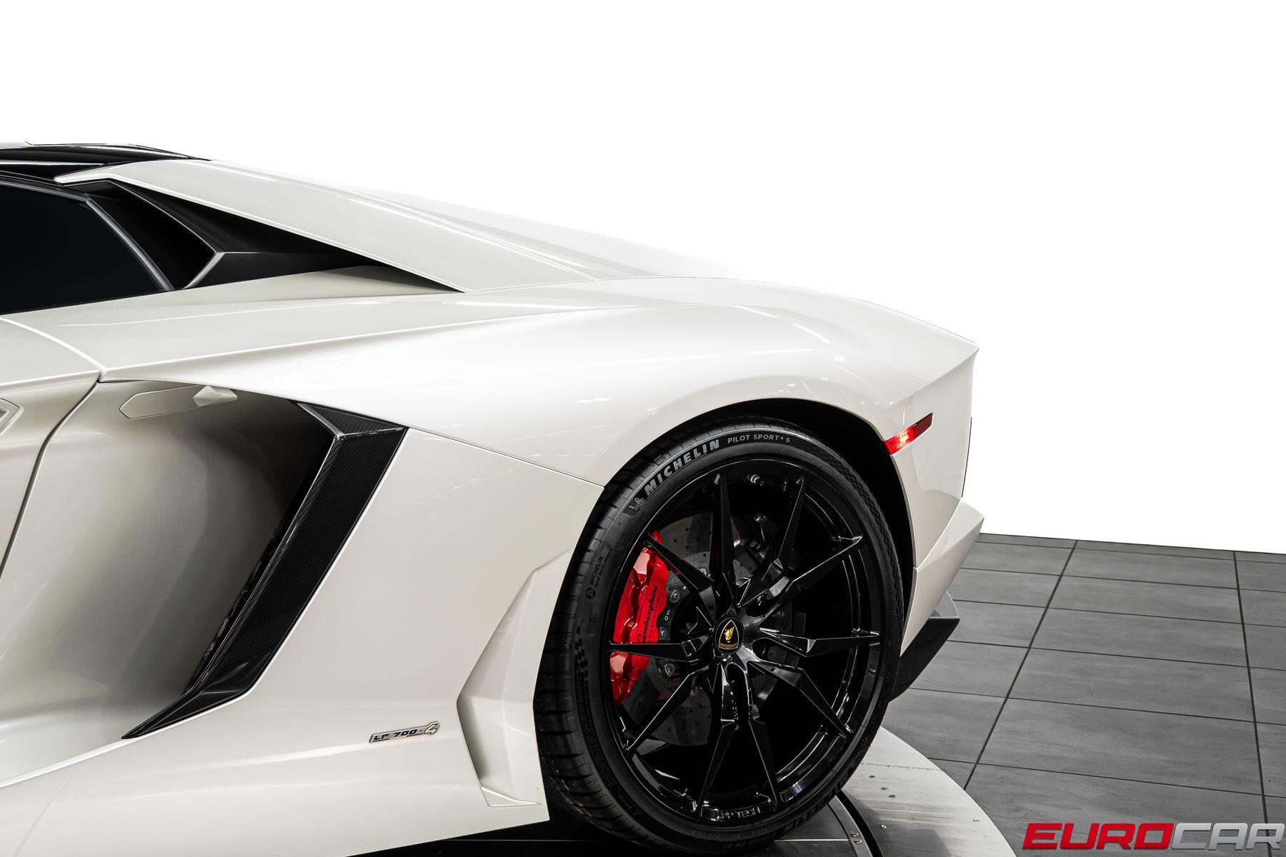 2015 Lamborghini Aventador Roadster LP 700 - 4 *HUGE CARBON OPTIONS * FRONT LIFT*Image 21