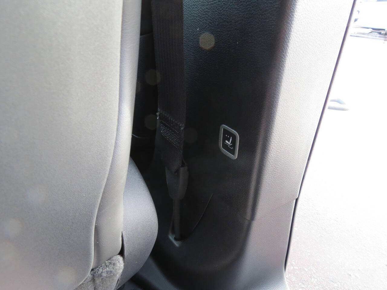 2026 Chrysler Pacifica Select - Photo 24