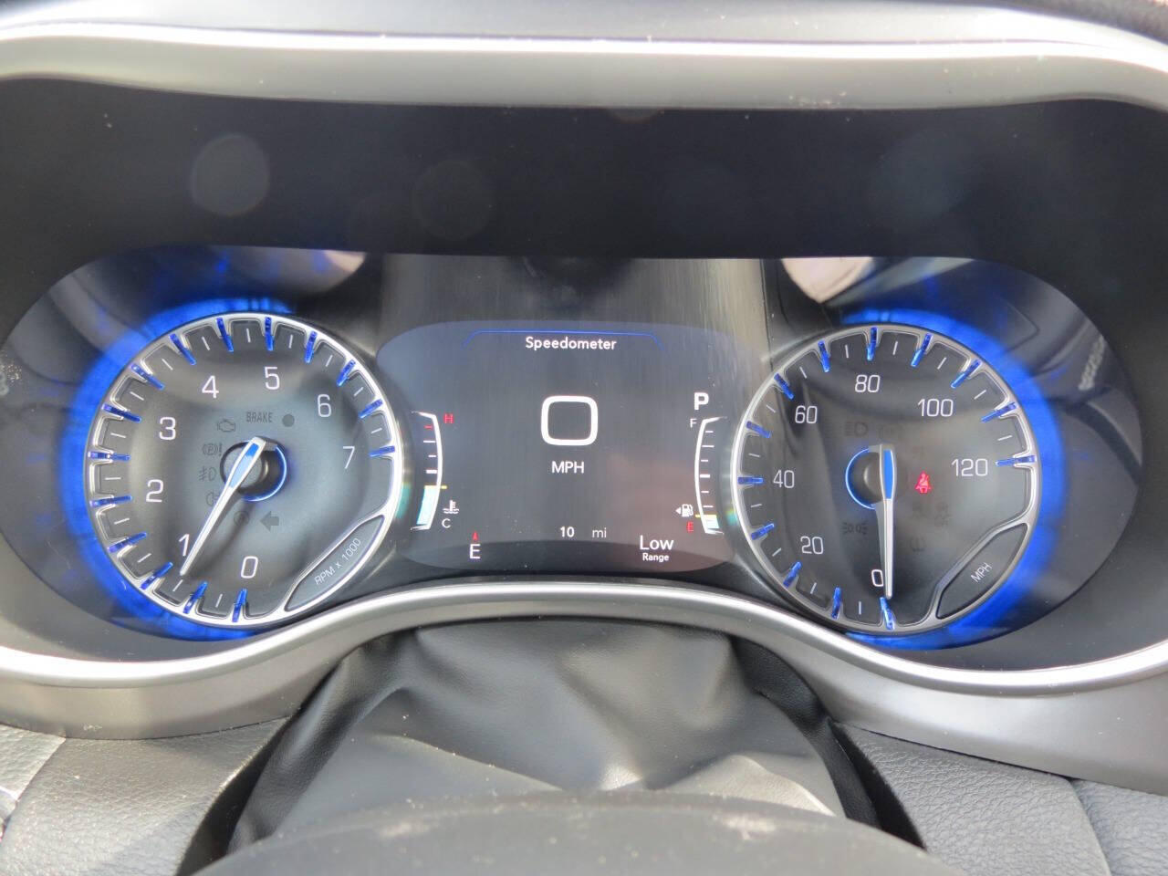 2026 Chrysler Pacifica Select - Photo 11