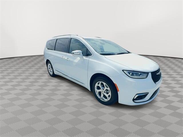 Used 2021 Chrysler Pacifica Hybrid Limited with VIN 2C4RC1S76MR510931 for sale in Englewood, NJ