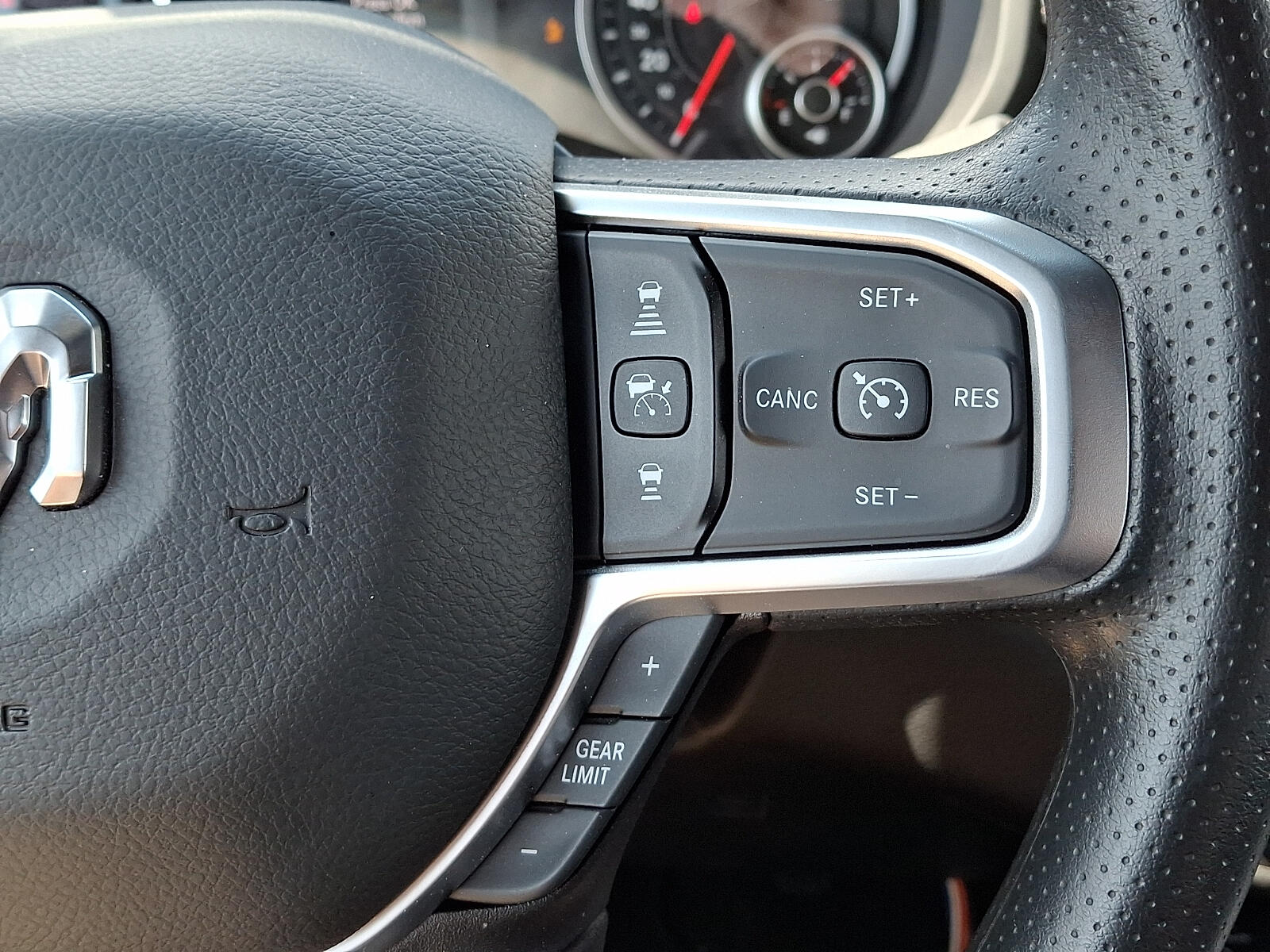 2026 RAM 2500 Tradesman - Photo 13