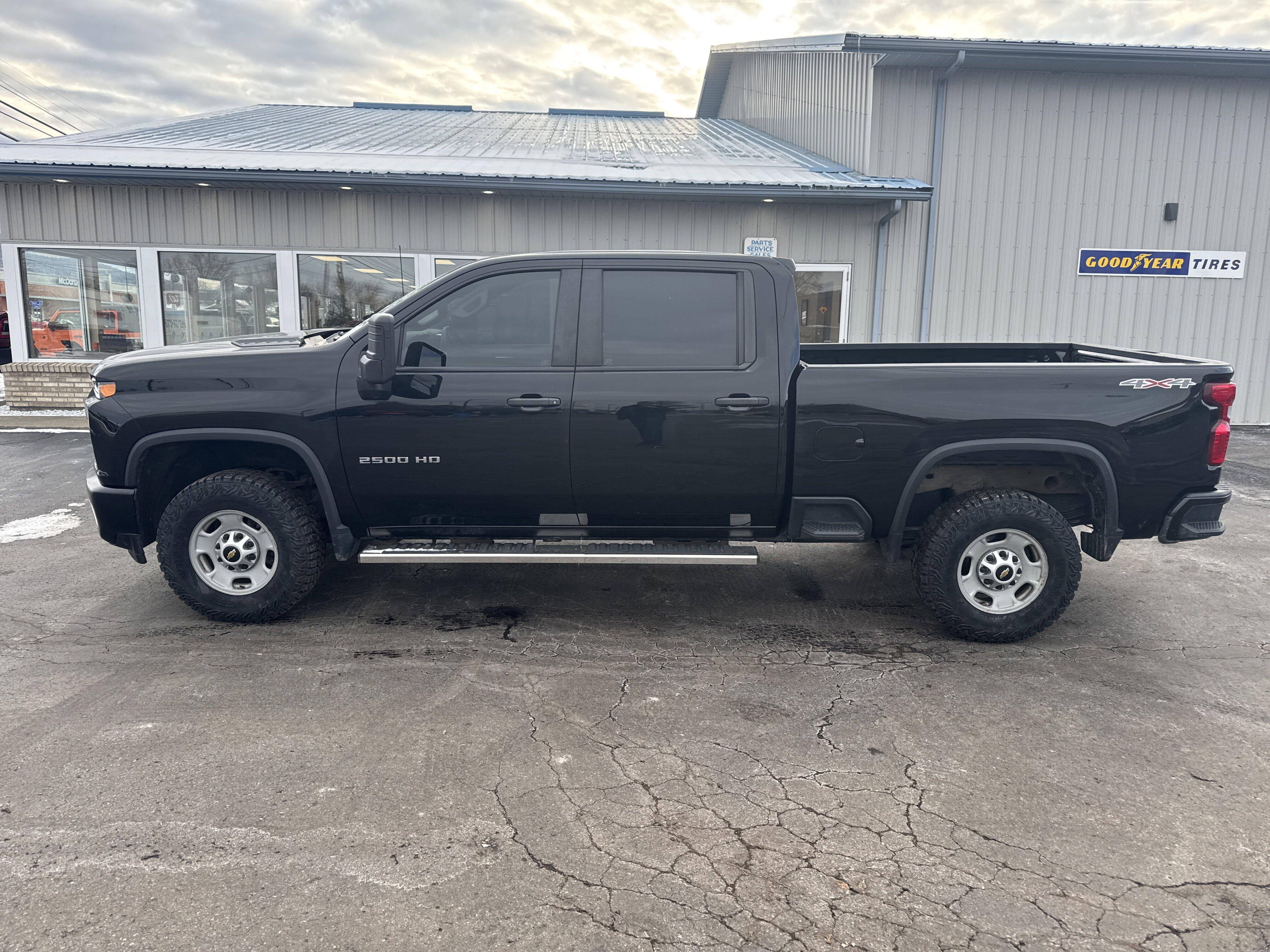 Chevrolet Silverado 2500HD Work Truck Crew Cab 4WD