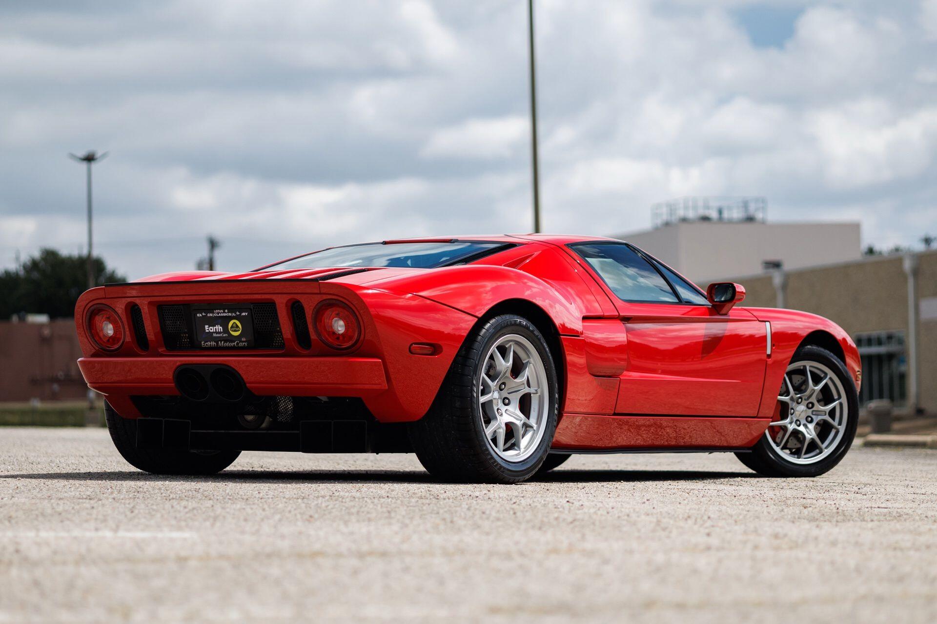 2005 Ford GT Base - Photo 10