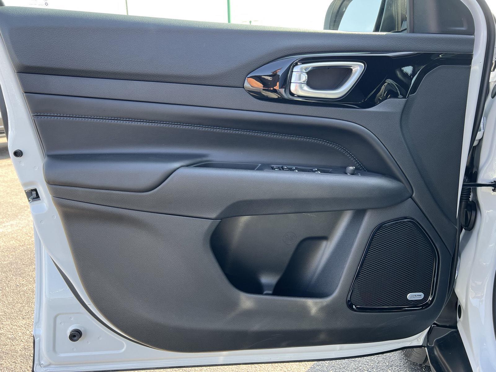 2026 Jeep Compass Limited - Photo 13