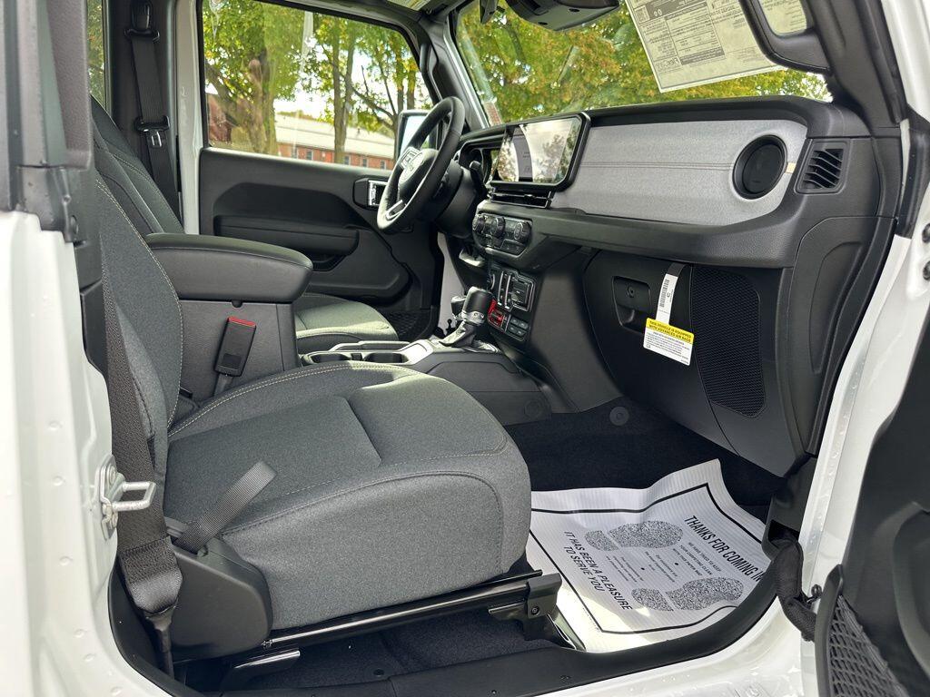 2026 Jeep Wrangler 2-Door Willys - Photo 28